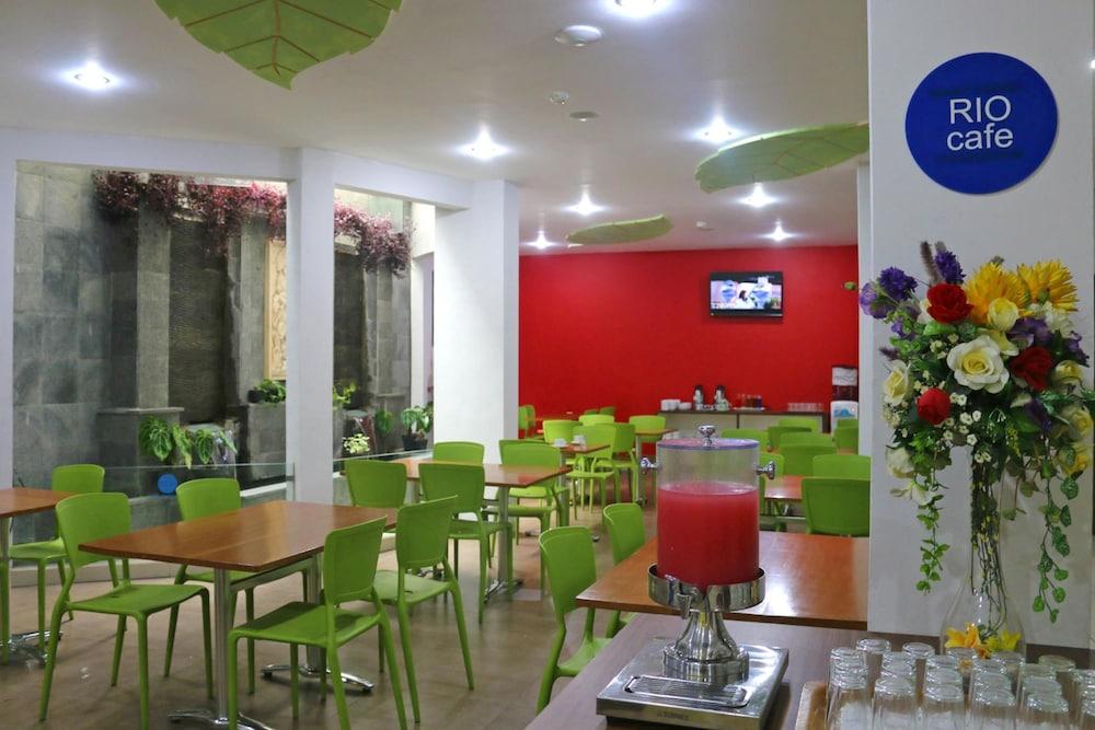 Hotel Dafam Rio Bandung Exteriér fotografie